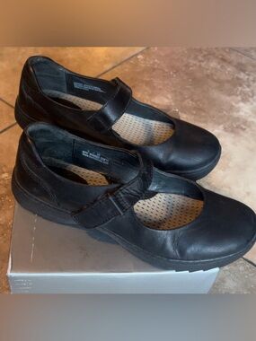 Born | Women’s Black Leather Mary Jane Style Flats Shoes